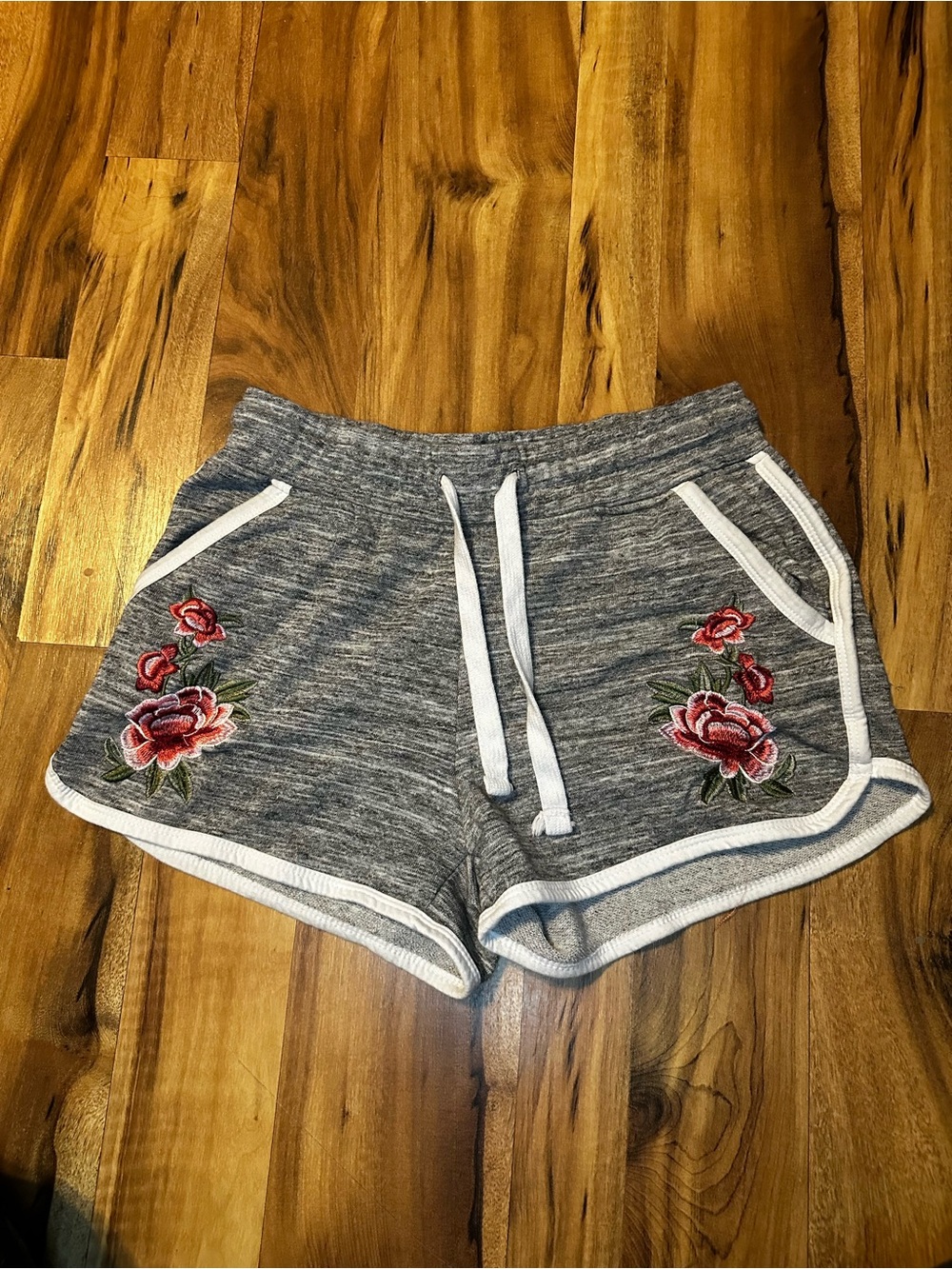 Love Me by Reflex Y2K Gray Floral Embroidered Dolphin Lounge Shorts Medium